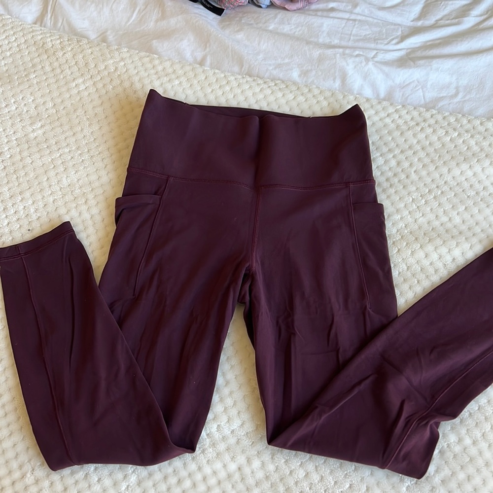 Athleta salutation tight 7/8 size small